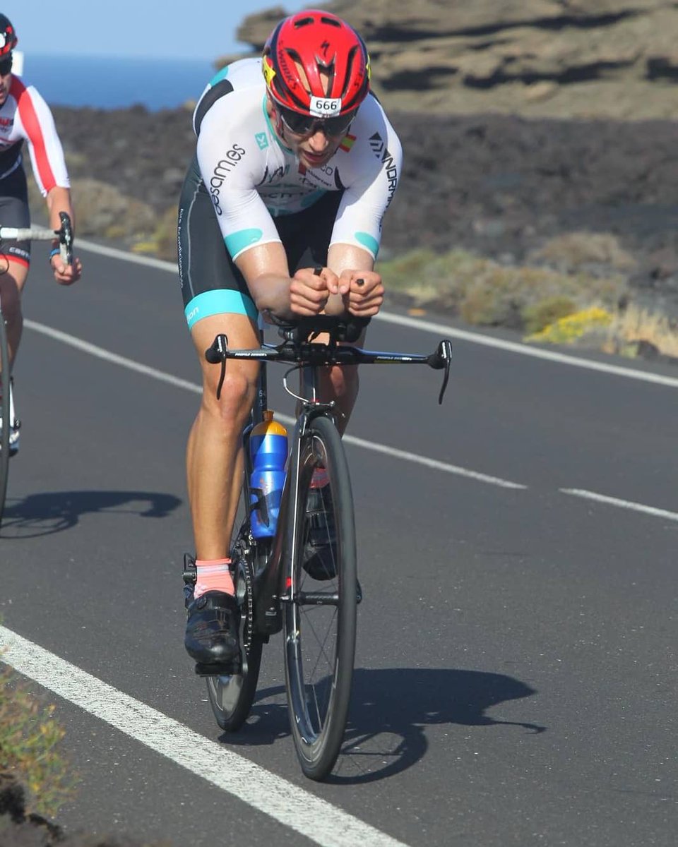 X3MTri's tweet photo. ¡¡¡GRANDE SERGIO!!!
Meses de esfuerzo y sacrificio que nos dejan estas imágenes.
Orgullosos de ti @sergigc26. 👏👏
¿Y ahora qué?
#orgullodeX3M #ironmanLanzarote https://t.co/jVCtyYU7D0