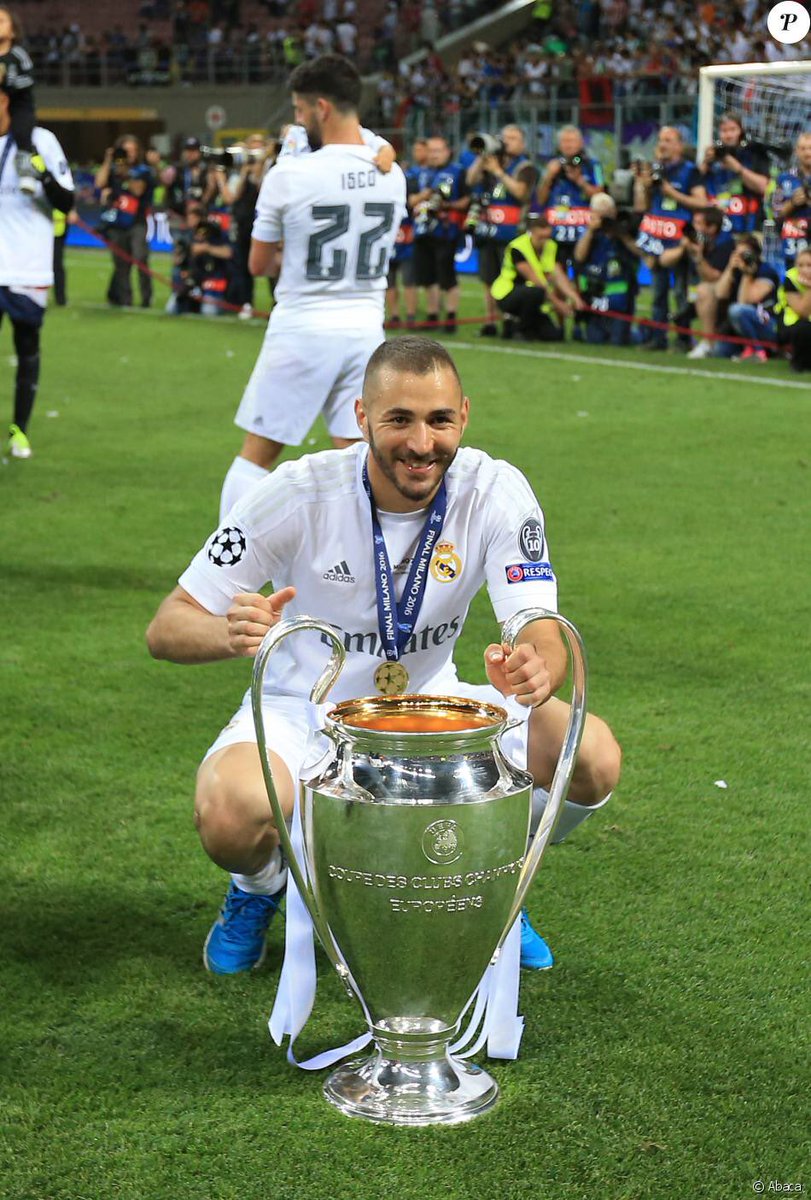 enscmy92's tweet photo. Rt pour Benzema 
Fav pour l’EDF https://t.co/buO6TCSpkf