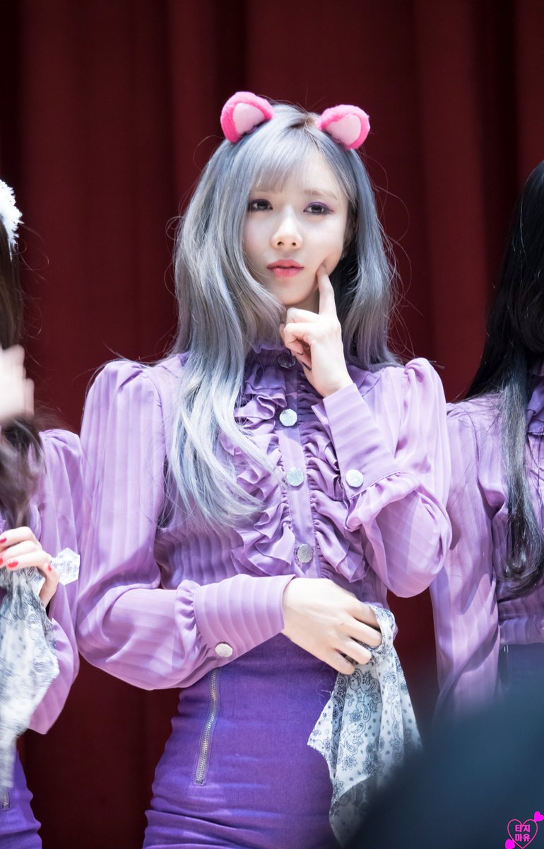 Flywithyou0517's tweet photo. #Dreamcatcher #Yoohyeon #드림캐쳐 #유현 
180519 팬싸인회 https://t.co/gig4OhotFK