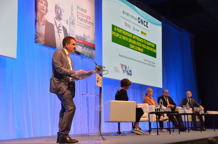 ONCE_oficial's tweet photo. El #GrupoSocialONCE lleva su modelo al Congreso Europeo de Servicios Sociales  #ESSC18 https://t.co/AXHAOBrEe1

#empleo #discapacidad #inclusión https://t.co/TgWOfCi1kg