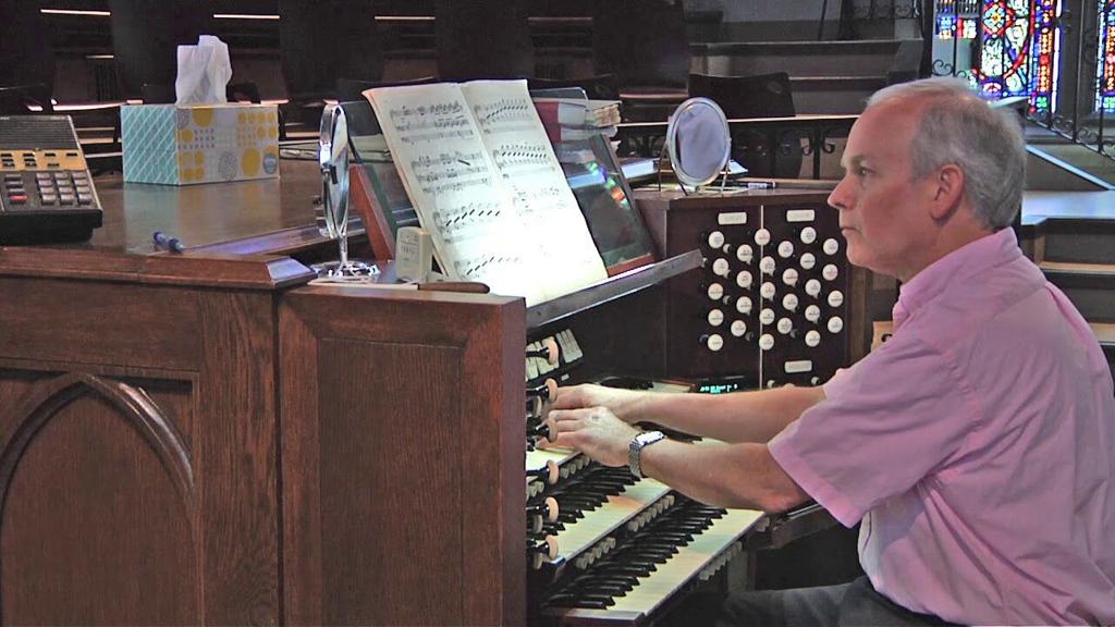 Video: Organist Bruce Bengtson performs his final weekly church concert