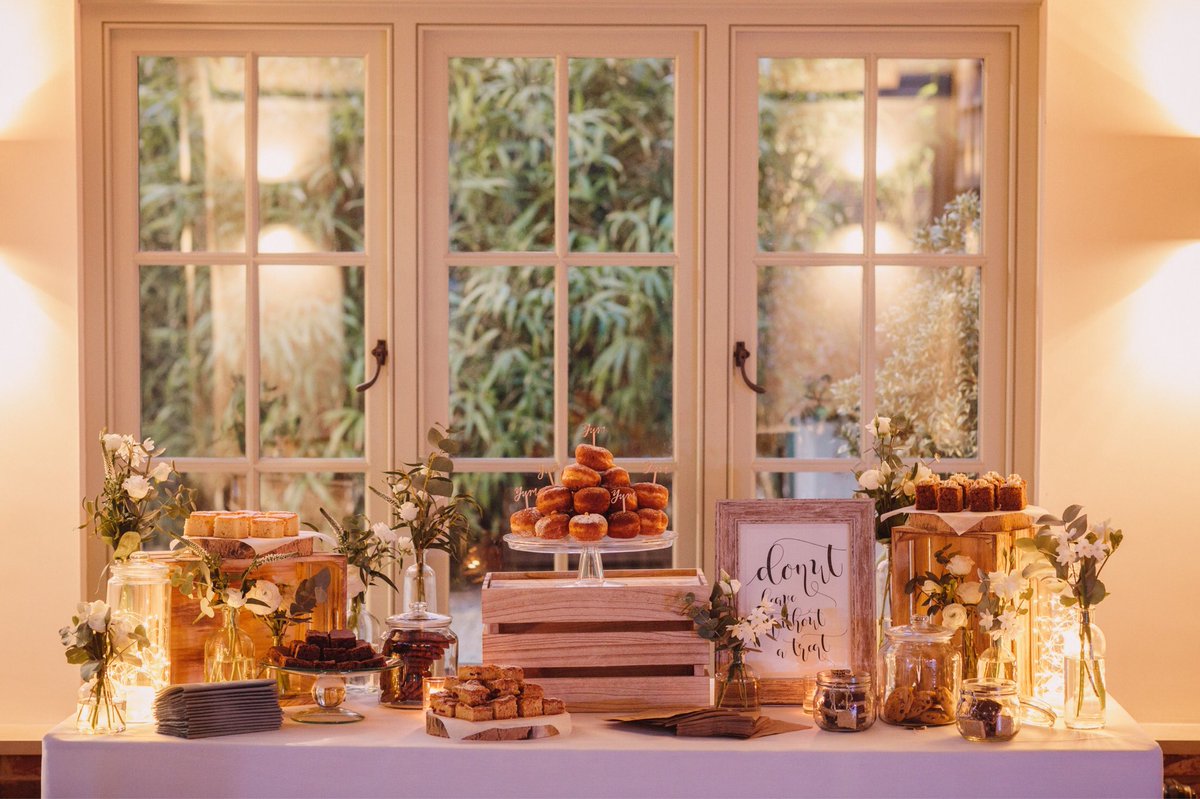 Do you have a birthday or a special occasion coming up? Let us supply you with a wide range of cakes and buns! "Thank you again for your amazing cakes and excellent service. The selection of cakes you provided for our wedding cake alternative were absolutely fantastic"