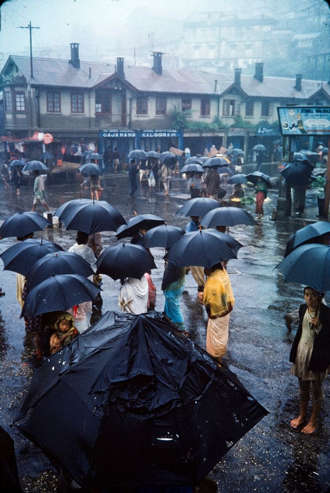 tashitobgyal's tweet photo. A very nostalgic photograph by #BrianBrake from 1960 #Chowkbazaar Area #Darjeeling Shows #GajanandKalooram the store that made School Uniforms through the decades. #photograghy #history https://t.co/glbXS4k1yH
