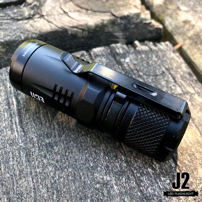 J2ledflashlight's tweet image. Power in Your Pocket
This little devil is only 2.95″ long! BUT…don’t let the size fool you, because its output is an astounding 900 lumens when set to Turbo mode. This is undoubtedly the brightest light, in the smallest form factor I’ve ever seen!
