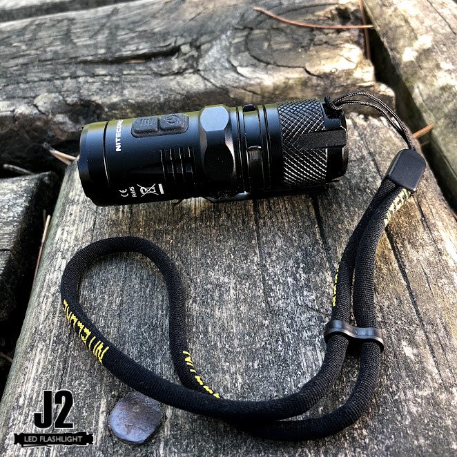 J2ledflashlight's tweet image. Power in Your Pocket
This little devil is only 2.95″ long! BUT…don’t let the size fool you, because its output is an astounding 900 lumens when set to Turbo mode. This is undoubtedly the brightest light, in the smallest form factor I’ve ever seen!