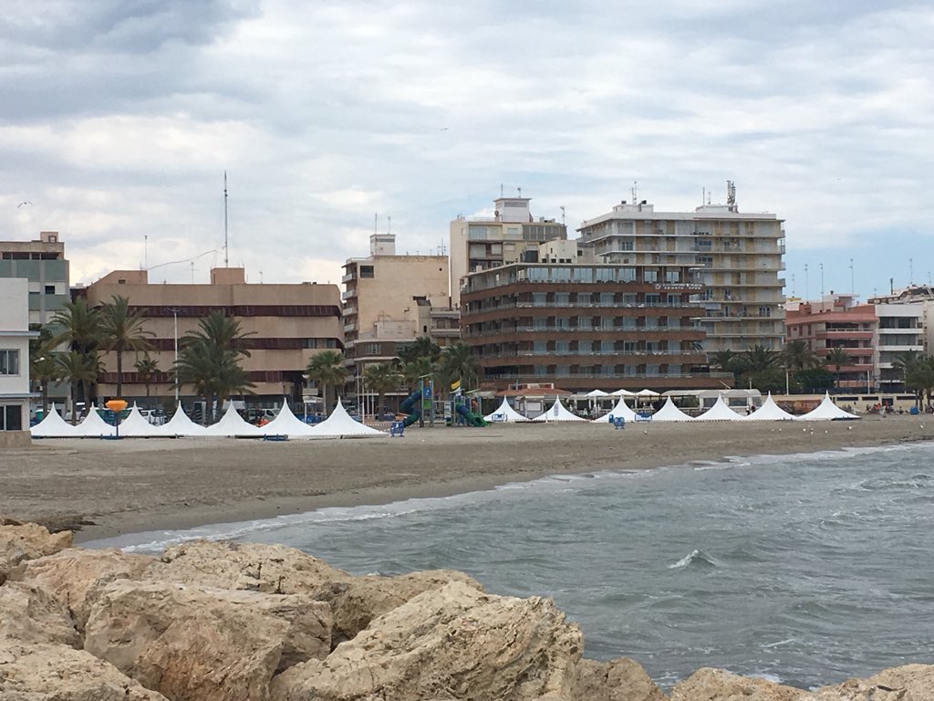 andreapt85's tweet photo. La Playa de Levante 🏝 de Santa Pola va cogiendo forma para el World Sup Costa Blanca 2018 🏄🏻♀️🏄🏼♂️
Días 1,2 y 3 de Junio
Salida desde la Isla de Tabarca 🌴
#santapola #tabarca #padde
@dipuAlicante @SantaPolaTurism @costablancaorg @Aliforniano https://t.co/s3j9TEKrLS