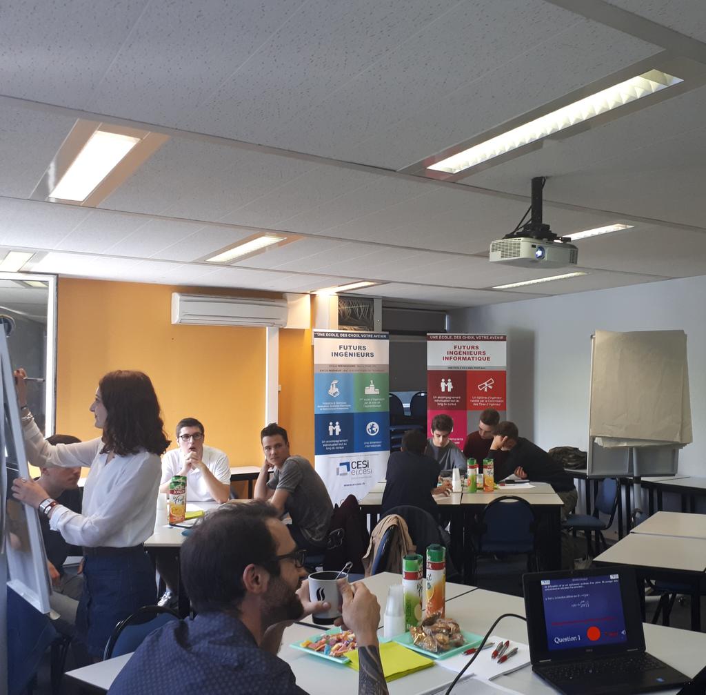 LucileDupin2's tweet photo. L'atelier Révise Ton #Bac démarre fort au campus de Toulouse @CESIsudouest. En groupe bien sur ! Seul on va plus vite. Ensemble on va plus loin :). Avec l'équipe @eicesi et @exiacesi. https://t.co/gtzcx2KSIN