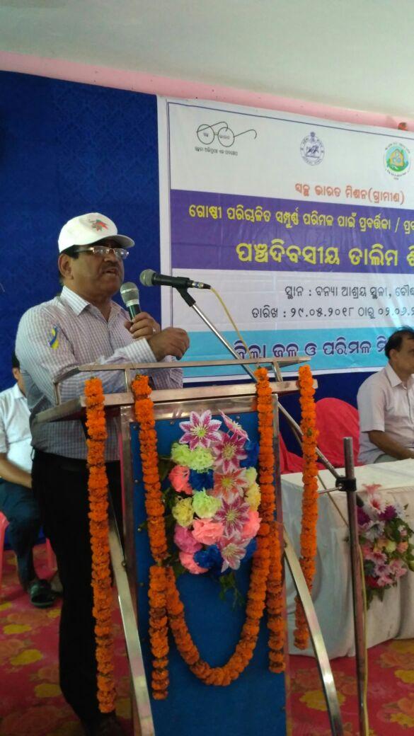 SwachhBoudh's tweet photo. 5th Batch of CLTS training began on 29th May 2018. It was inaugurated by District Collector, PD, EE . 48 people have been selected for the training.@sbmodisha @odisha_zsbp @PRDeptOdisha https://t.co/bhcIYcJszI