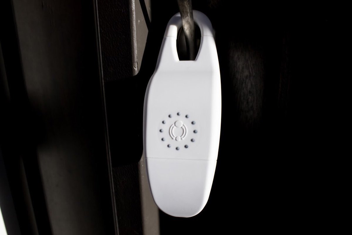 TOORTODAY's tweet image. Are you looking to add an extra layer of security to your home? TOOR does that, and beyond! Check out the app and explore how TOOR works TODAY!🔑

#TOOR  #SmartLockbox #Safety #Security #Dallas #DallasTX #DallasRealEstate #DallasRealtors