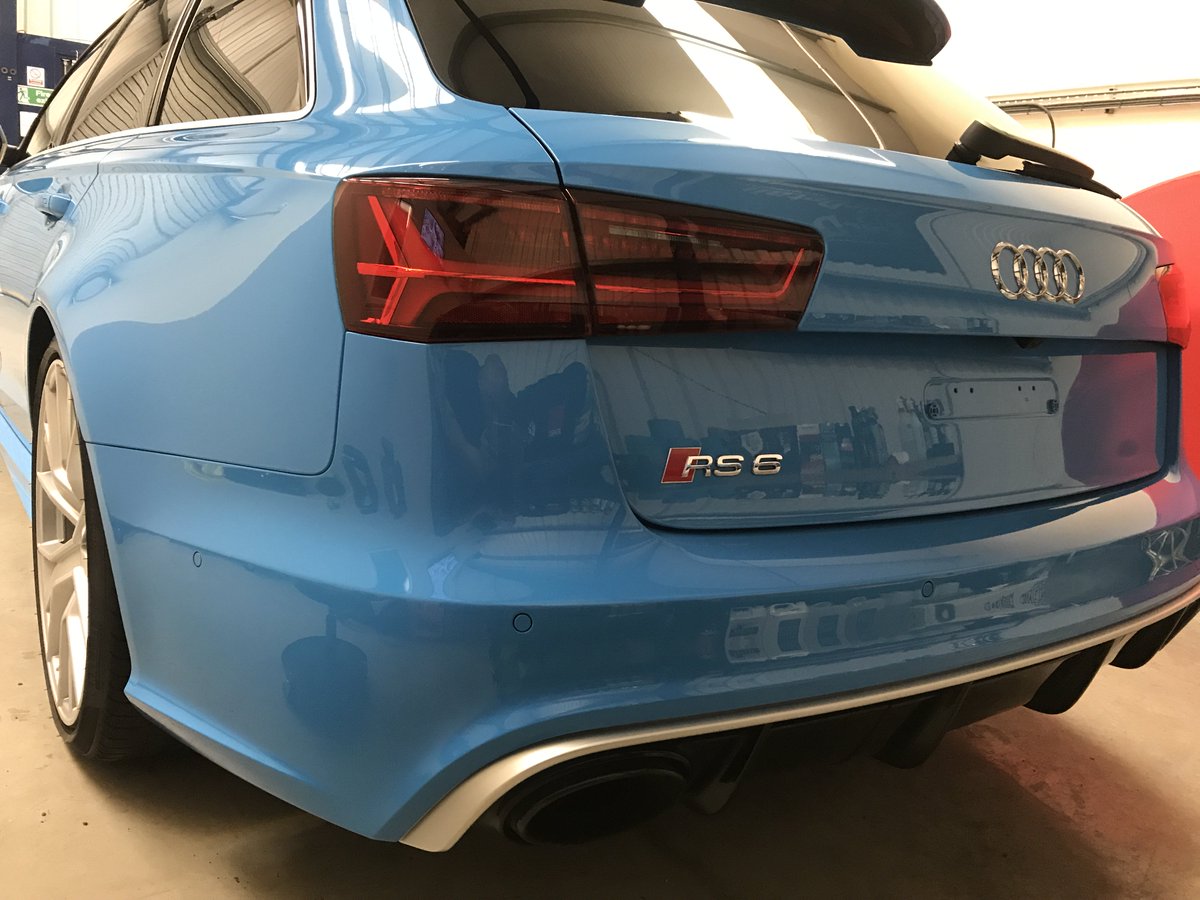 epic_detail's tweet photo. Audi RS6 in Riviera Blue , almost complete #Audi #audiRS6 #audirs #vag #Porsche #epicdetail #flashprash #detailing #ceramiccoatings #yorkshiredetailer #paintcorrection https://t.co/N17JXGndzF