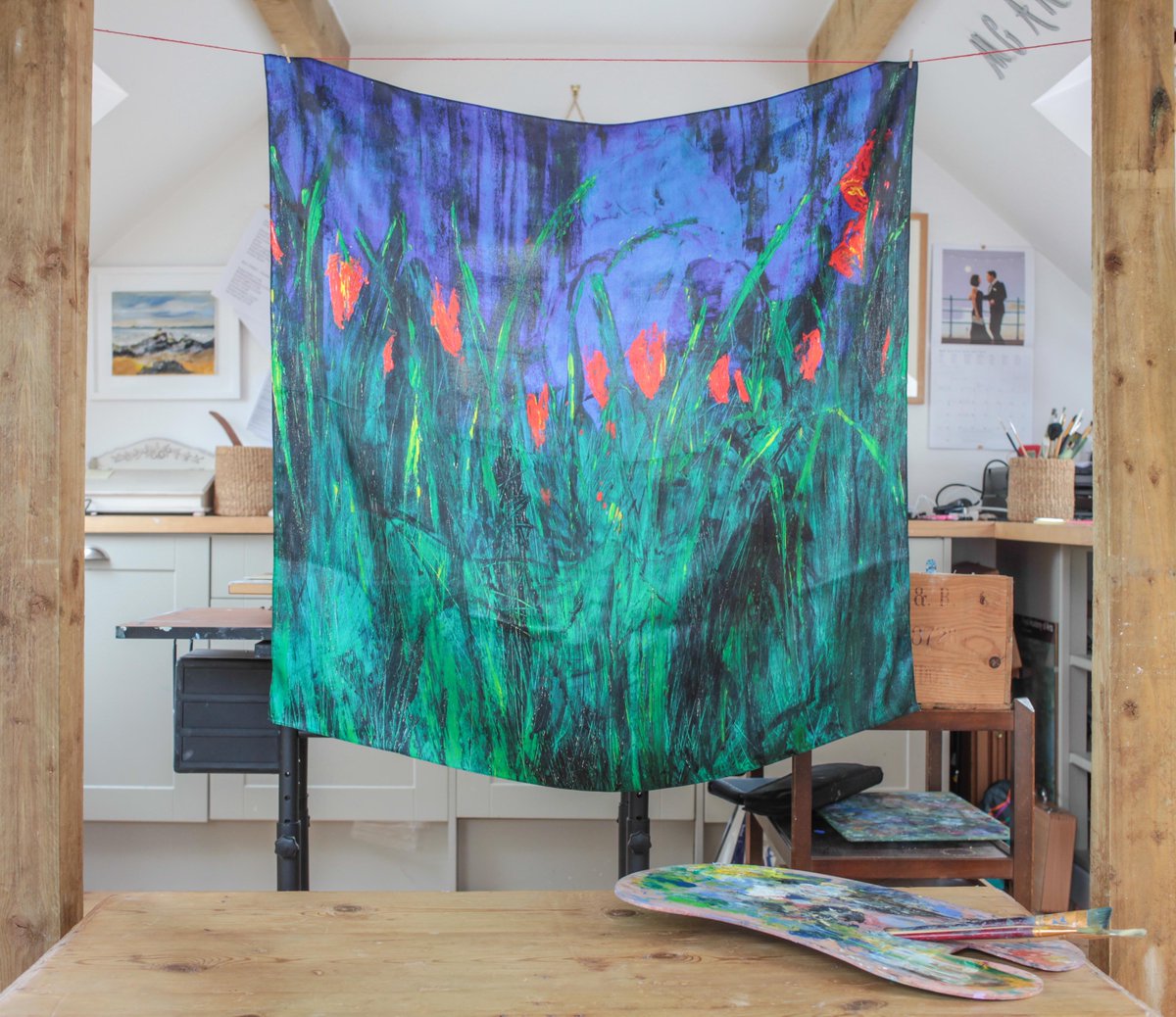 MaureenG612's tweet image. Here's a sneak preview of my new 100% Silk Scarf Collection from my original paintings. DM me at artbymaureengillespie for more details. #silk #originall#fashion#vogue##scarves#accessories#amazingcolours#flowers#