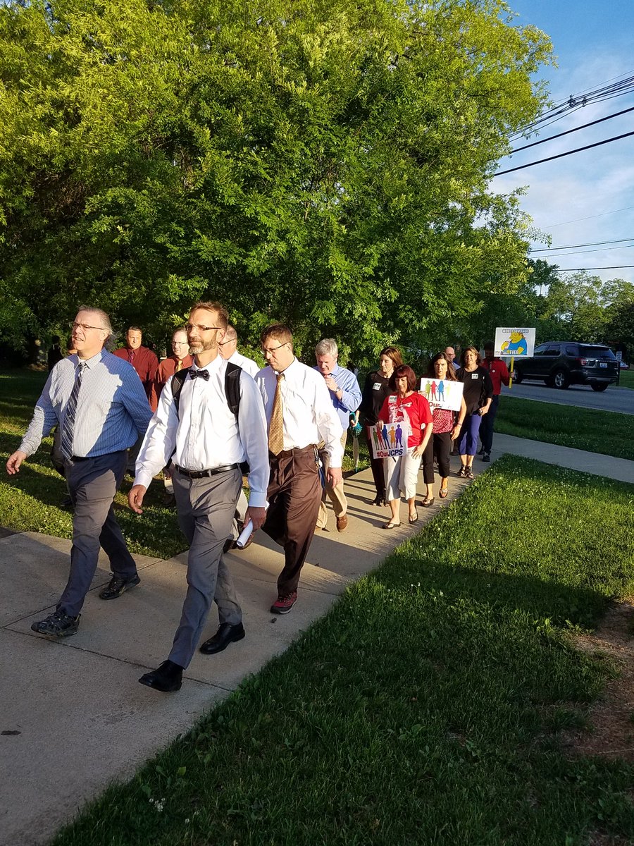 EasternHSMedia's tweet image. More photos from this morning's walking at EHS where over 50 teachers, staff members, parents, and students rallied against a state takeover of @JCPSKY #wearejcps