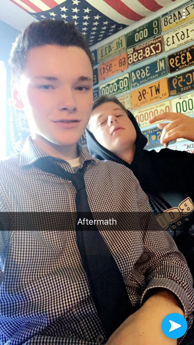 JChurach's tweet photo. Happy birthday baggy b🎉✊🏻🍺 #freebags @bgoodyy https://t.co/MQs0QAAcO2