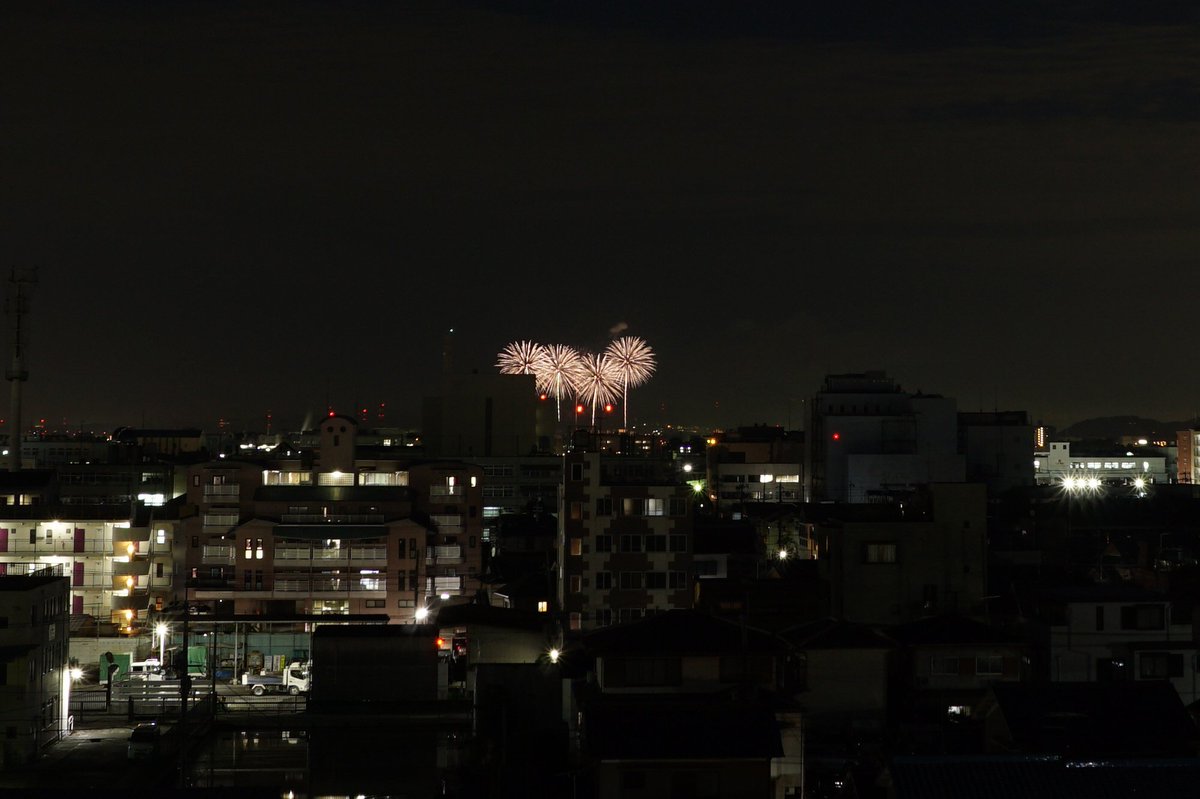 H H ベランダから花火見えた 京都芸術花火大会18 淀競馬場花火