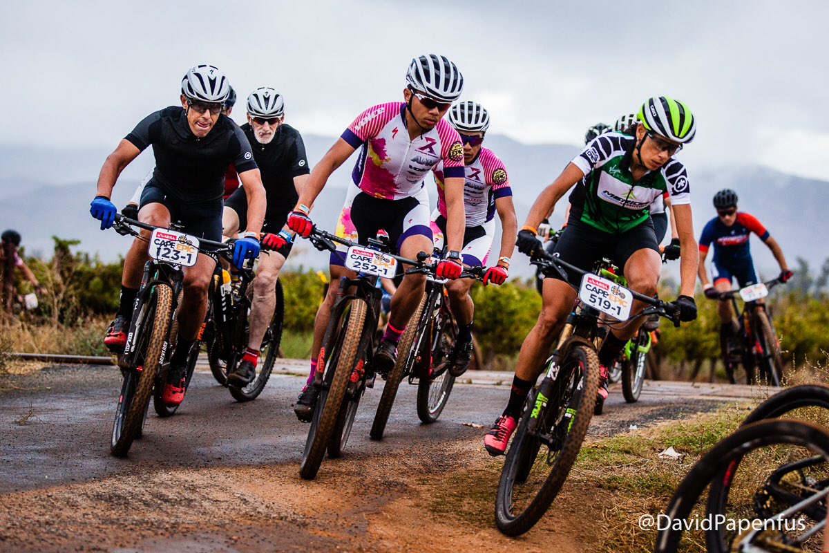 davidpapenfus's tweet photo. SA 🇿🇦 Christiaan Beyers goes head to head with intn'l athletes @fatshingmos (Hong Kong 🇭🇰 ) &amp; Agustina Maria Apaza  (Argentina 🇦🇷). 📸  #WaybackWednesday to day 3 of the @absa @capeepic, beginning #TheLongestDay leaving @arabellawines towards Worcester #wheeliewednesday https://t.co/MfQCTrl8aq