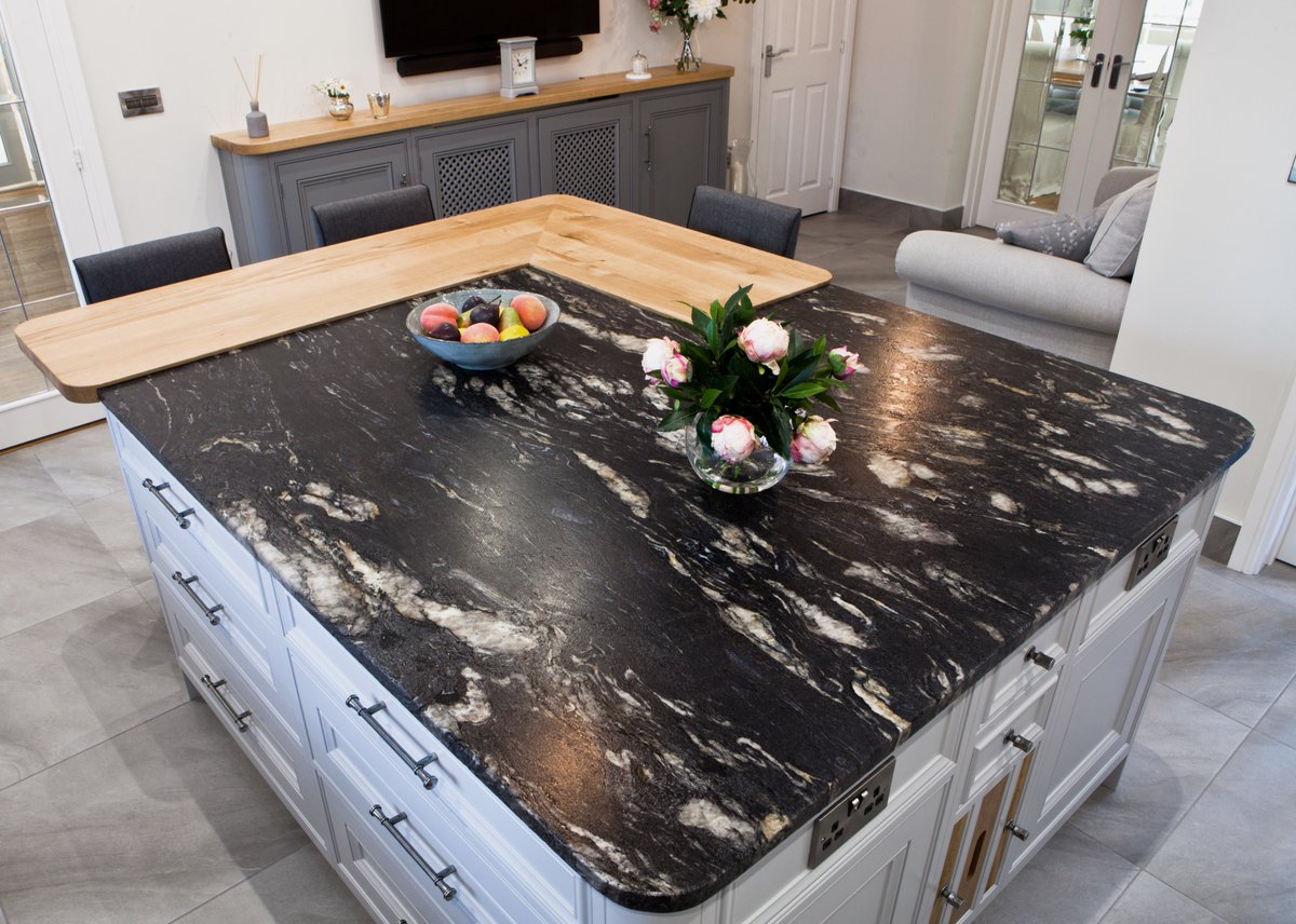 Algarve Granite tweet media