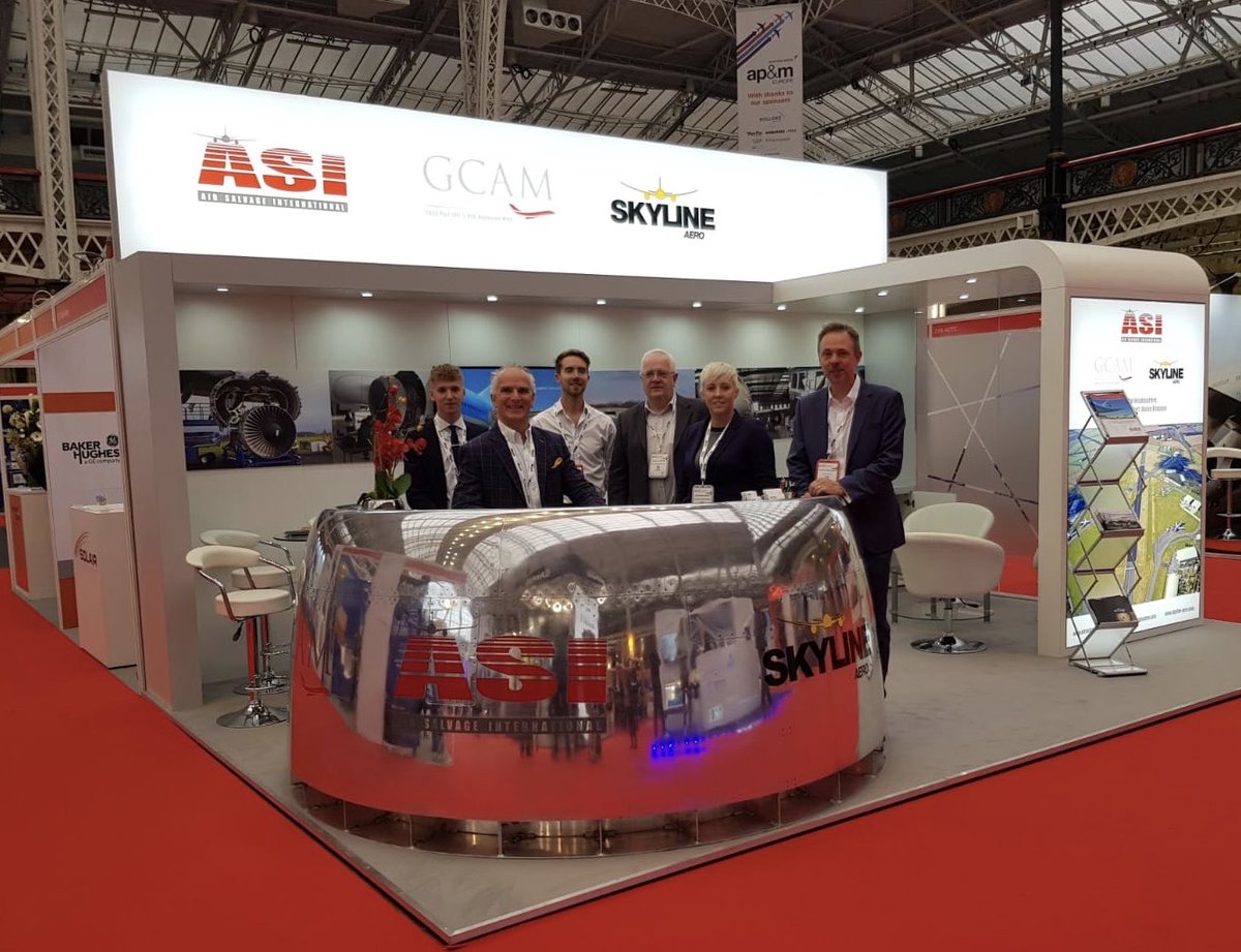 Air_Salvage's tweet photo. A group photo just before @apm_expo opened its doors for Day 1! Ready to showcase our unique #UK #CotswoldAirport collaboration. #AircraftStorage #AircraftPart-out #ComponentSupply https://t.co/0zFY1wUmDV