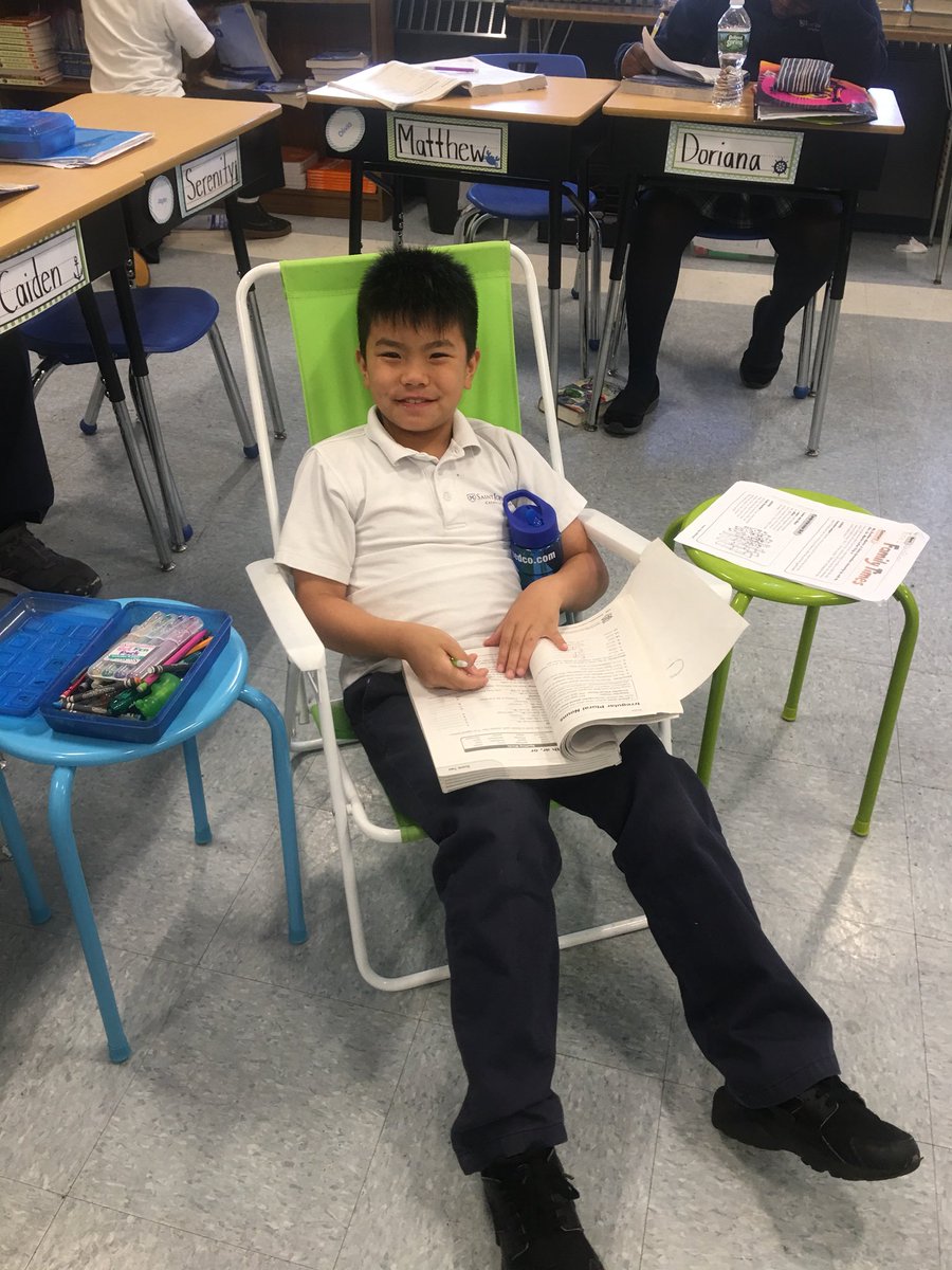 MsCarmodysClass's tweet photo. Beach Chair VIP ☀️ 🏝 @SJP2CALowerMill 🕶 https://t.co/PyqKkn14pf
