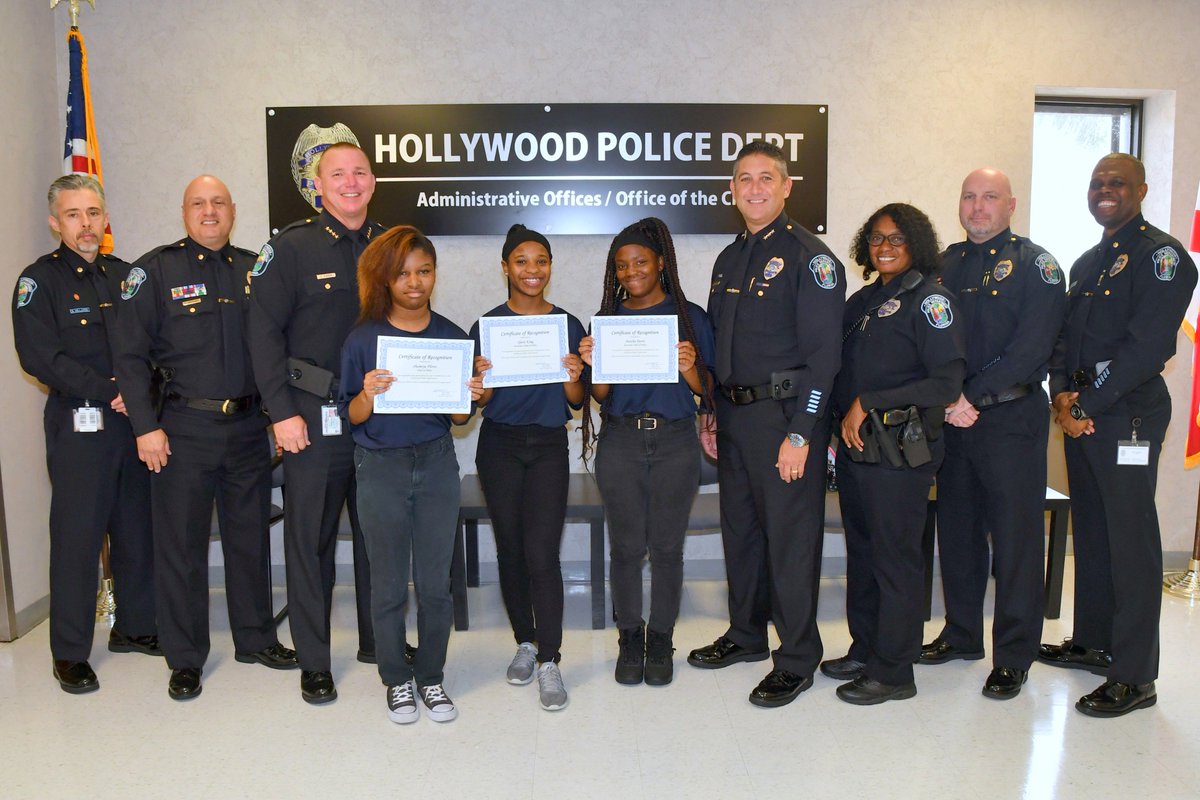 HollywoodFLPD's tweet photo. Move over chief...we had a new chief and her two assistant chiefs in the house yesterday! The 8th grade @AttucksMS students won an essay contest. They spent time with command staff & joined #AttucksMS Safety Ambassadors for demonstrations with SWAT, Detective Bureau & Crime Scene https://t.co/oXyBBWxXyH