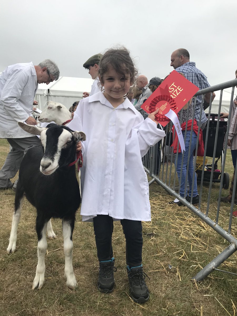 MarriagesFeed's tweet photo. Congratulations to all the junior goat handlers at the @SuffolkShow #goatshow #winners #juniors #nextgeneration #MarriagesFeed https://t.co/jQ7zt6DILf