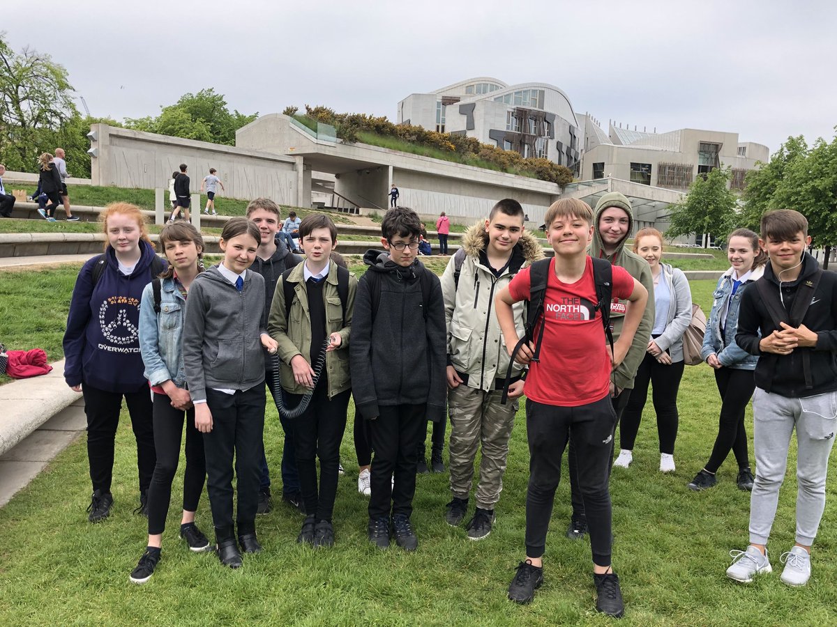 mgs_activities's tweet photo. “Admiring” the architecture https://t.co/Ufhh5XY9ge