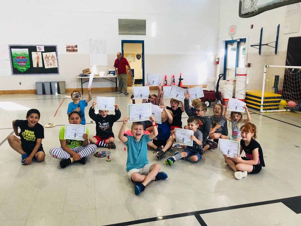 Celebrating a great season! #runningclub @FDESPandas