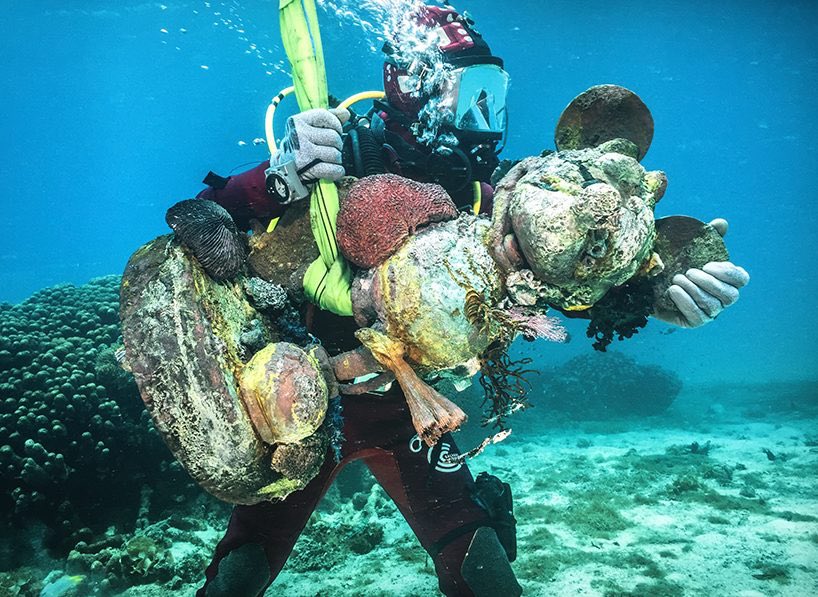 𝙼 𝙾 𝚈 𝚄 𝚁 𝚄 昨年ヴェネチア ビエンナーレ国際美術展で開催された 00年前の海底財宝 を考古学的遺物として展示するというダミアン ハーストの虚構の展覧会 同時に制作されたフェイクドキュメンタリー アンビリーバブル号の財宝 がnetflixで公開