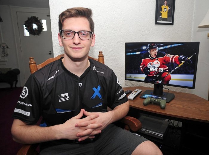 lxgesports's tweet photo. #FortyFort native, David Roebuck, 21, will be in #LasVegas for the #NHL Gaming World #esports Championships June 19. He is one of six qualifiers from the #UnitedStates, #Canada & #Finland & could walk away with a top prize of $50,000 at the #EsportsArena
https://t.co/RjCrfi25lK https://t.co/lmf1QOmKB7