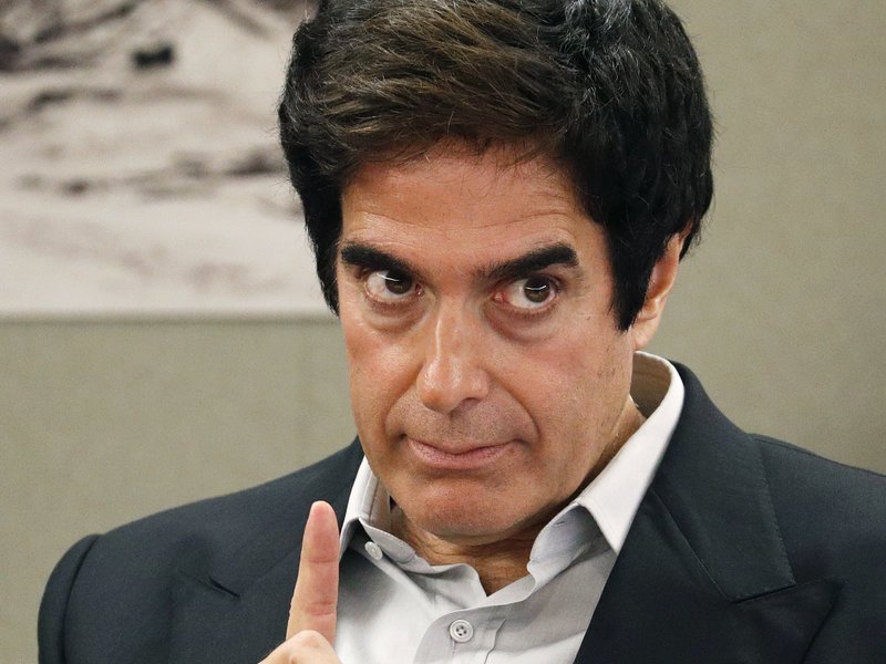MagicSavinos's tweet photo. Jury finds magician not liable for tourist's injuries  https://t.co/kPSJfHyRm8 #copperfield #dcopperfield #davidcopperfield #magician @MagicNews18 https://t.co/pgQiyao6AG