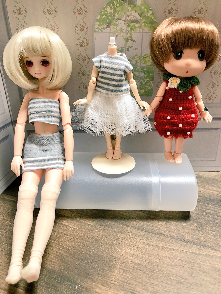 とりな サイズ比較 左 オビツ22ビオラ 中 普段のビオラ素体 オビニーモ15 右 我が家の看板娘いちか いちかはオビツ11 5インチヘッドです 繰り返しますがこれはプレビュー版なので あくまであまむすヘッドを載せた時のサイズ感参考程度にしといて とりな サイズ比較 左 オビツ22ビオラ 中 普段のビオラ素体 オビニーモ15 右 我が家の看板娘いちか いちかはオビツ11 5インチヘッドです 繰り返しますがこれはプレビュー版なので あくまであまむすヘッドを載せた時のサイズ感参考程度にしといて