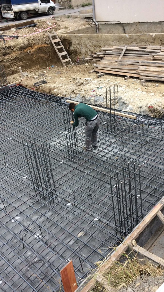 TATAROGLUYAPI's tweet photo. ARNAVUTKÖY PROJEMİZİN TEMEL HAZIRLIKLARI BİTMİŞ OLUP TEMEL BETONU ATILMIŞTIR. https://t.co/Hjv02GFB2f