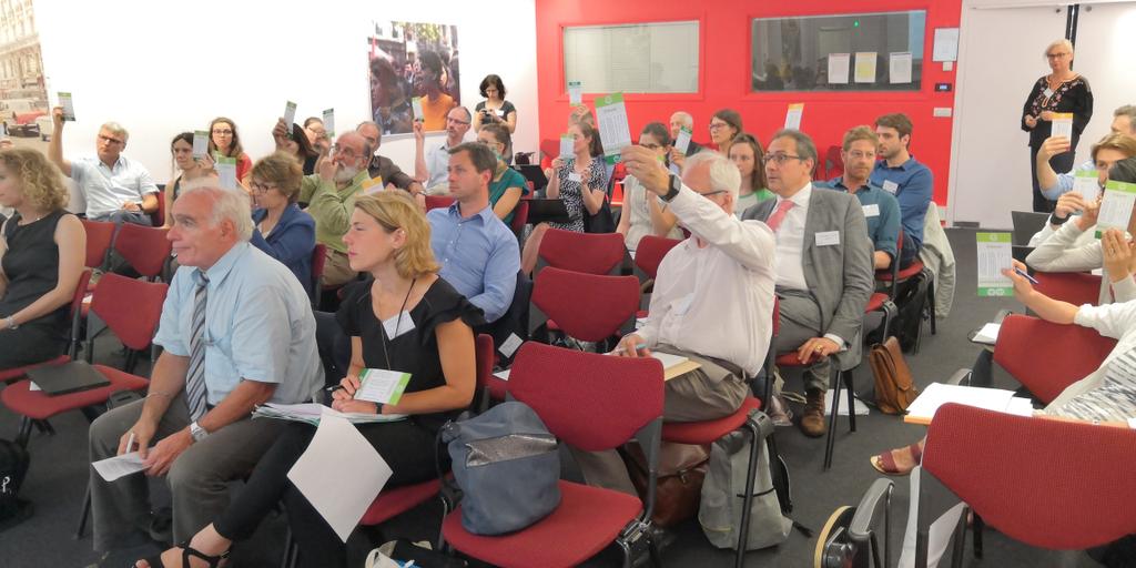 ARECIDF's tweet photo. [En ce moment] Atelier pour mieux comprendre les facteurs sociologiques de succès des projets d'#efficacitéénergétique et de #TransitionEnergetique #projetseuropéens #Publenef https://t.co/cnHOmVV9RM
