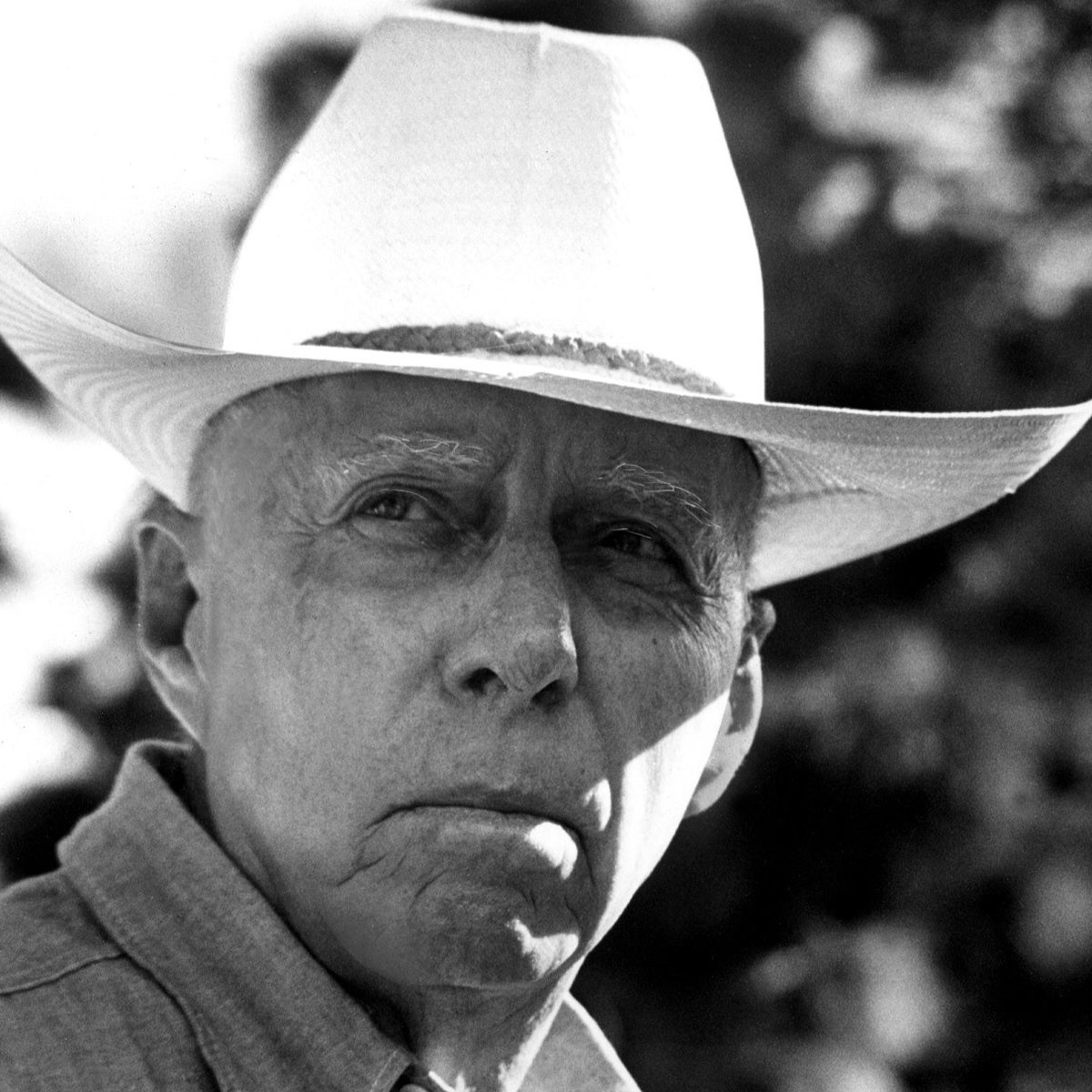 Remembering director Howard Hawks on his birthday