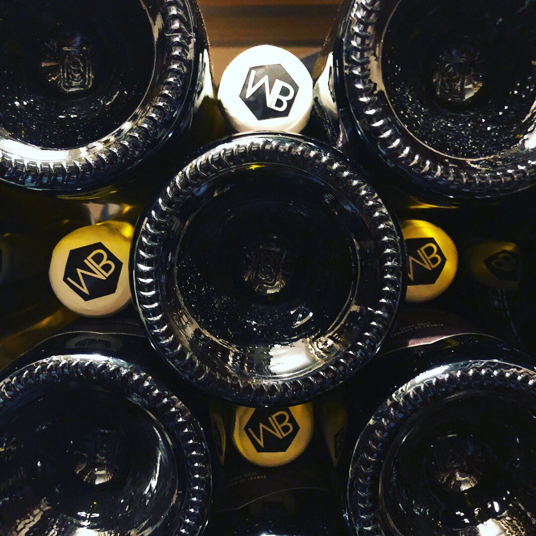 Dans la série « Elle est pas bulle, la vie? », Le Bel ordinaire se met à l’heure du champagne du 5 au 16 juin prochains: stay tuned, les amis, on vous tricote un pétillant programme!