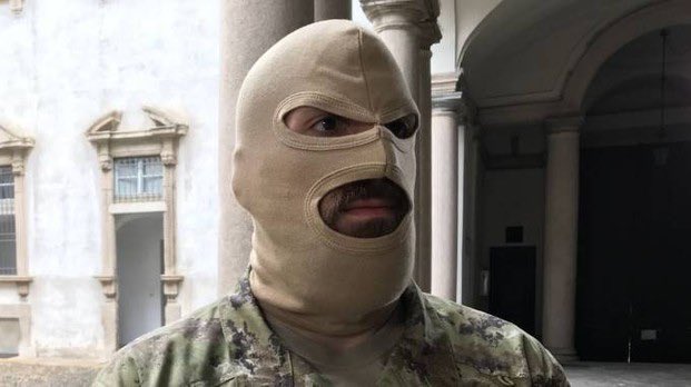 gianlucarizzo46's tweet image. Complimenti al 1^ Caporal Maggiore M.T. del 9^ Rgt.#ColMoschin vincitore del "Medic of the Year"  a #NY per il suo eccezionale operato, predisposizione e professionalità dimostrata sul campo nell’ambito del “Combat Medic”.120 i feriti trattati durante la liberazione dall’#ISIS