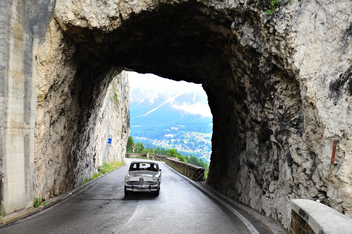 CoppadOroDolomi's tweet photo. RITORNA LA MONTAGNA, 50 GIORNI AL VIA. Presto il nuovo percorso, il #Pocol resta comunque un'icona immancabile. (Ph. R. Deias). Iscrizioni solo online https://t.co/MZ5frFU7QP
#aci #acbelluno #acisport #acistorico #autodepoca #coppadoro2018 #vintagecar #epocachampionship #auto https://t.co/gaa2YC3hme