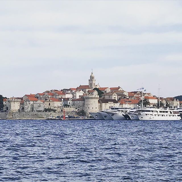 5sails's tweet photo. 🏰 Arriving to Korčula - hometown of Marco Polo ⚓️🗺
#croatiasailing #5sailsonthego #5sailsgoestocroatia #croatia #korcula #korčula #korculaisland #korculaoldtown #корчула ———-
#яхтинг#отдыхнаяхте  #арендаяхты  #sailing #sailboat #elamus 
#purjekas #se… https://t.co/Jx8TxnuvbL https://t.co/xf7rLrjIEf