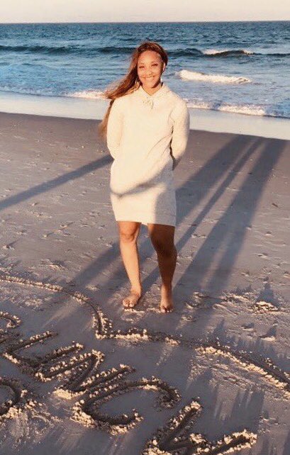 KBarefoot10's tweet photo. Everyone wish @UNCWwomenshoops Gianna Smith A Happy Birthday!!!! #Gi5 https://t.co/mZhYyRRAZs