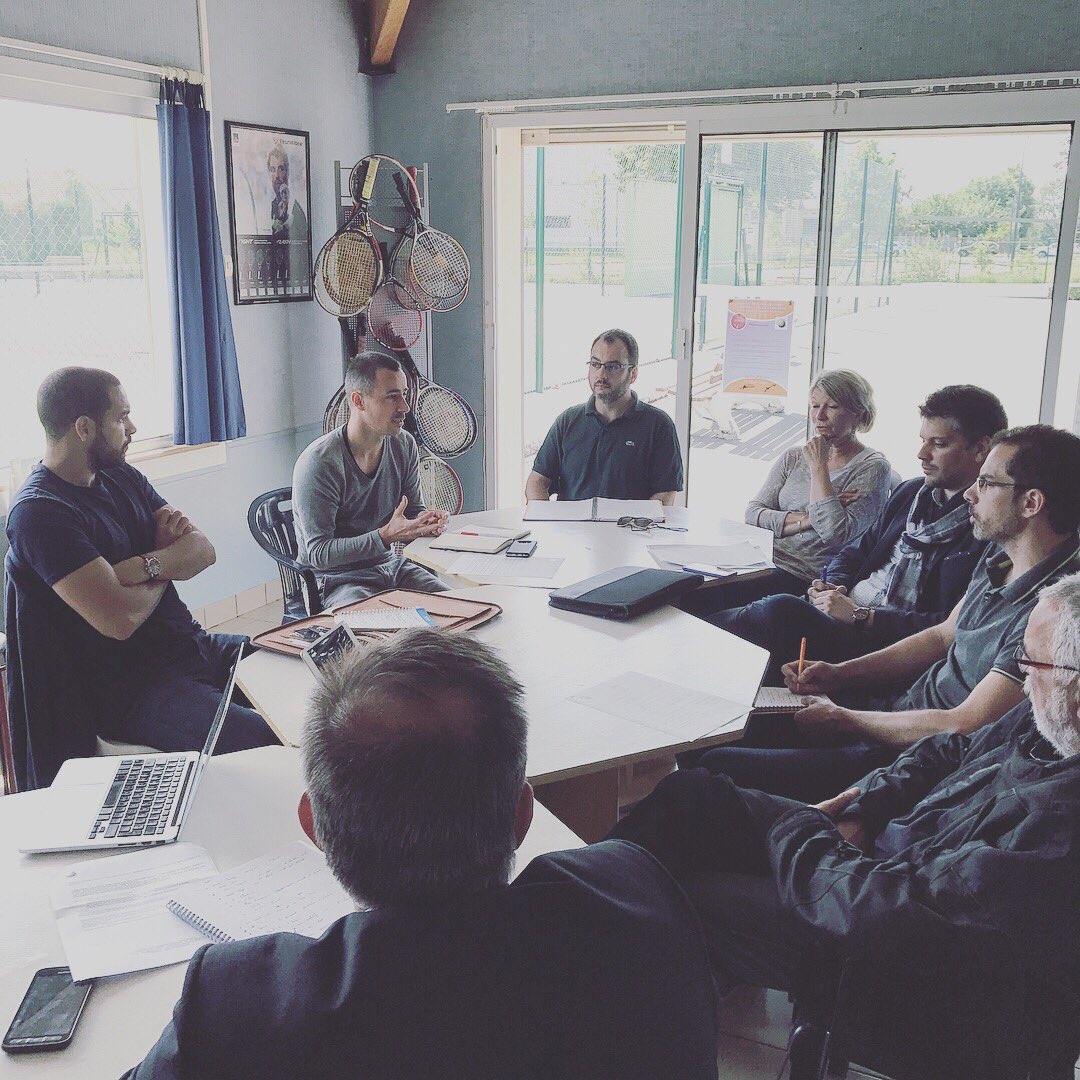 padel_events's tweet photo. PSE CONSULTING : réunion de lancement de l'accompagnement de la dynamique padel pour Grand Châtellerault et le TC Châtelleraudais La Nautique par Padel Sport Events. #padel #conseils #association #developpement https://t.co/NUX6HngkEP