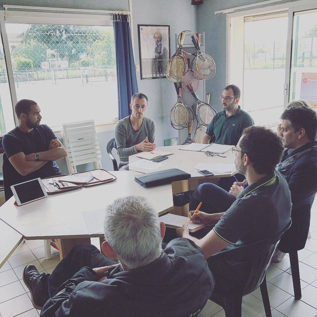 padel_events's tweet photo. PSE CONSULTING : réunion de lancement de l'accompagnement de la dynamique padel pour Grand Châtellerault et le TC Châtelleraudais La Nautique par Padel Sport Events. #padel #conseils #association #developpement https://t.co/NUX6HngkEP