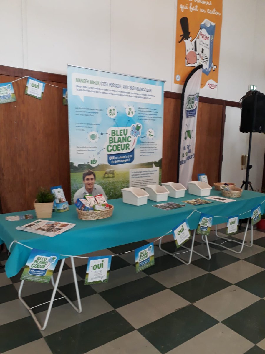 BleuBlancCoeur's tweet image. Le stand #BleuBlancCoeur est prêt pour accueillir les visiteurs de la laiterie Coralis ! #PortesOuvertes #Agrilait