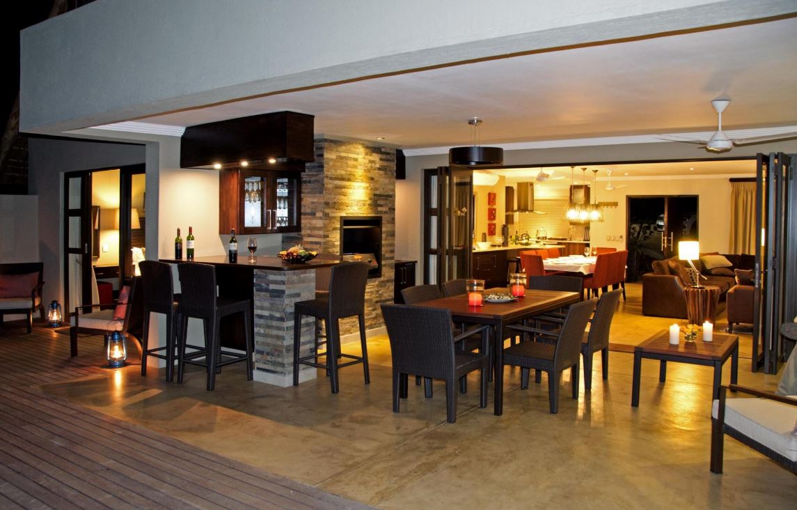 Elephant_Point's tweet photo. Home away from home. The perfect place to spend your holidays #Legacy #LegacyHotels #Lodge13 #krugernationalpark #sabieriver #LodgeDecor #Lodgelife #Luxuryhome #ownTheDream #MagicBreakaways https://t.co/RwXlH5Ndgm