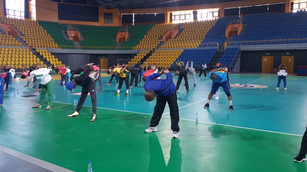 BilieByNze's tweet photo. Heureux de participer, ce matin, à la séance hebdomadaire de sport collectif en compagnie de ma collègue Laeticia DIWEKOU mais aussi de plusieurs de mes collaborateurs. Des moments de détente utiles. https://t.co/Tz8W4yYo4j