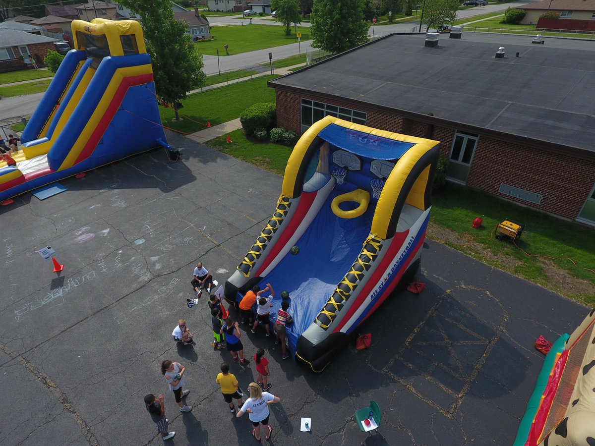 _MrSwanson's tweet photo. Another awesome Field Day at the Elementary buildings yesterday here in @dist126! Great job @StonyCreekPE @Gunderson_PE @HazelgreenPE https://t.co/SJu4c4csjK