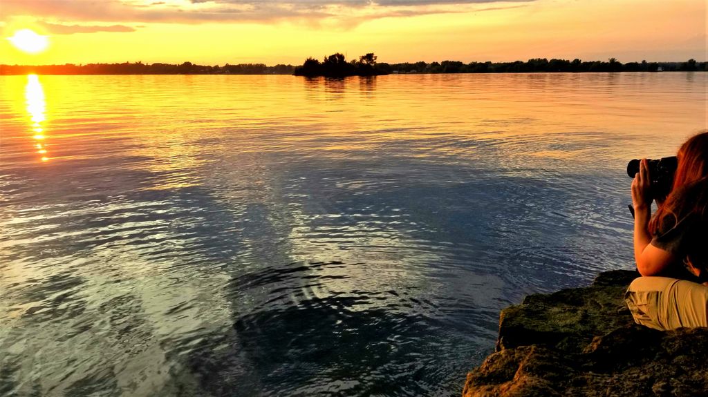 RoarLoudTravel's tweet photo. I loved kayak camping at Thousand Islands National Park in Canada!  Spending a couple nights on islands was completely relaxing.
#ChatAdventure #travel @TINationalPark 
@HeidiSiefkas https://t.co/qJWl4B2avv