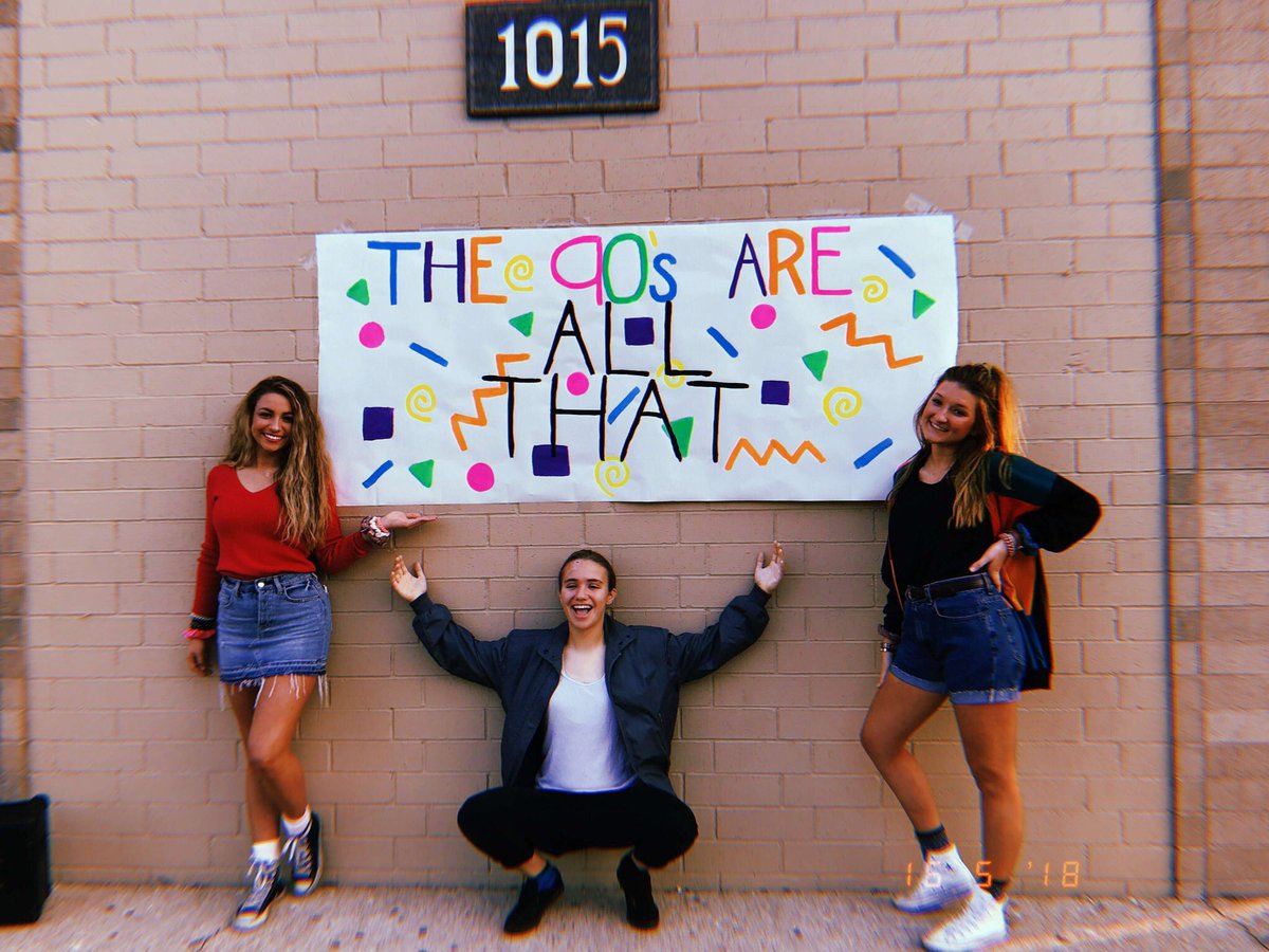 TheriotKaitlyn's tweet photo. Missing my people already!!!❤️❤️ #byebyehighschool #hellocollege https://t.co/zPGvcVJSJQ
