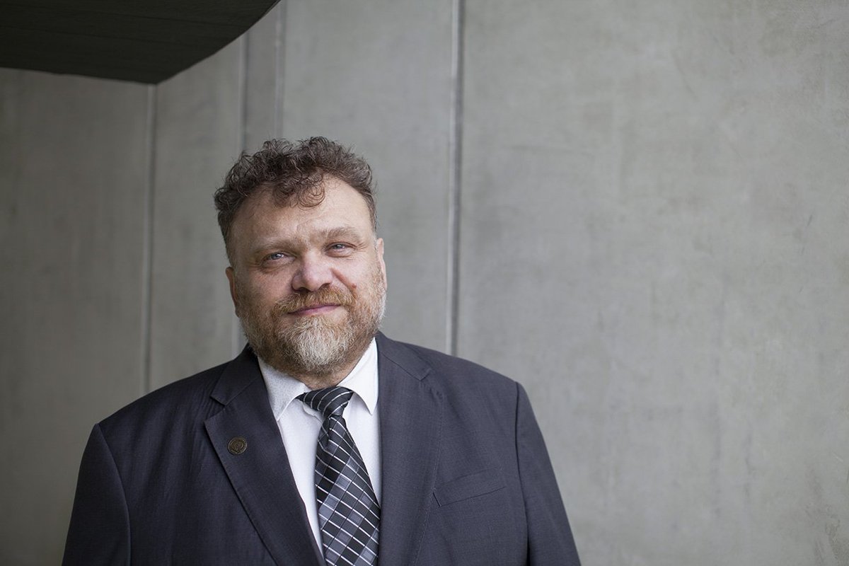 Poslechněte  si dnes od 16:00 hodin rozhovor pana děkana v pořadu Káva o čtvrté na  Českém rozhlase Dvojka. Tématem rozhovoru bude kůrovec. :-)
 rozhlas.cz/iradio/zive/