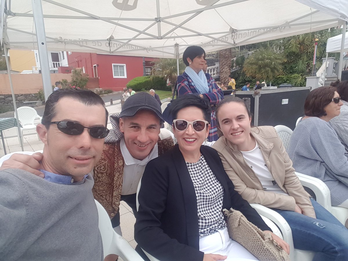 Tijarafe_PP's tweet photo. #FelizDíadeCanarias #Tijarafe Enhorabuena a las agrupaciones #Tagomate #EscuelMunicipaldeFolcloreTijarafe y #CumbreNueva por la magnífica actuación y el buen rato que nos han hecho pasar 🔝♫😊
¡#Gracias infinitas! a todo el personal del ayuntamiento y cuántos han trabajado 🔝 https://t.co/S7cqTK8C3C