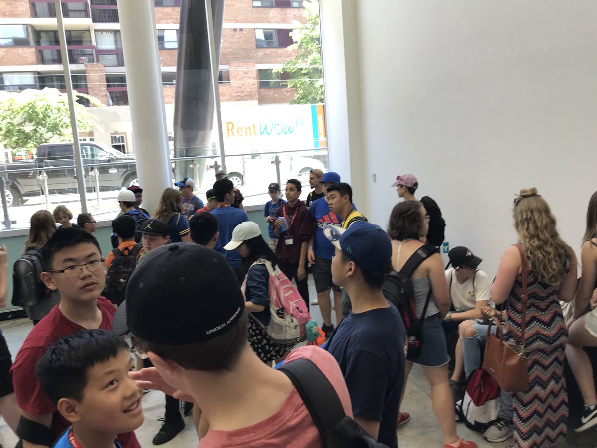YMCAEdm's tweet photo. Yesterday, our LITs got to explore Toronto, ON during their National Exchange! #YExchanges https://t.co/WAH6kVf7pl