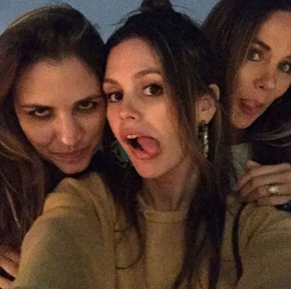 OfRachelBilson's tweet photo. #wcw #mygirls ♥️ @schwartzjill @obliviaallen. @missleagrace you were too busy buying out rite aid 😉😘 https://t.co/If15alUX9g